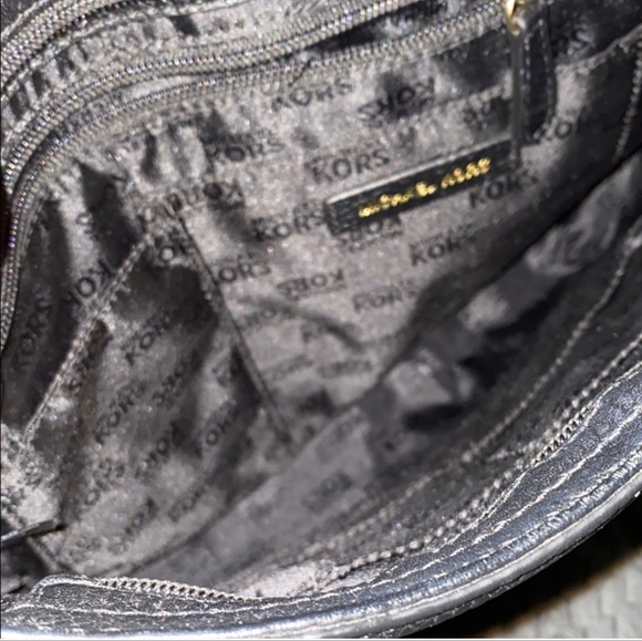 Michael Kors Pebbled Black Leather Crossbody Bag, NWOT - Picture 2 of 3